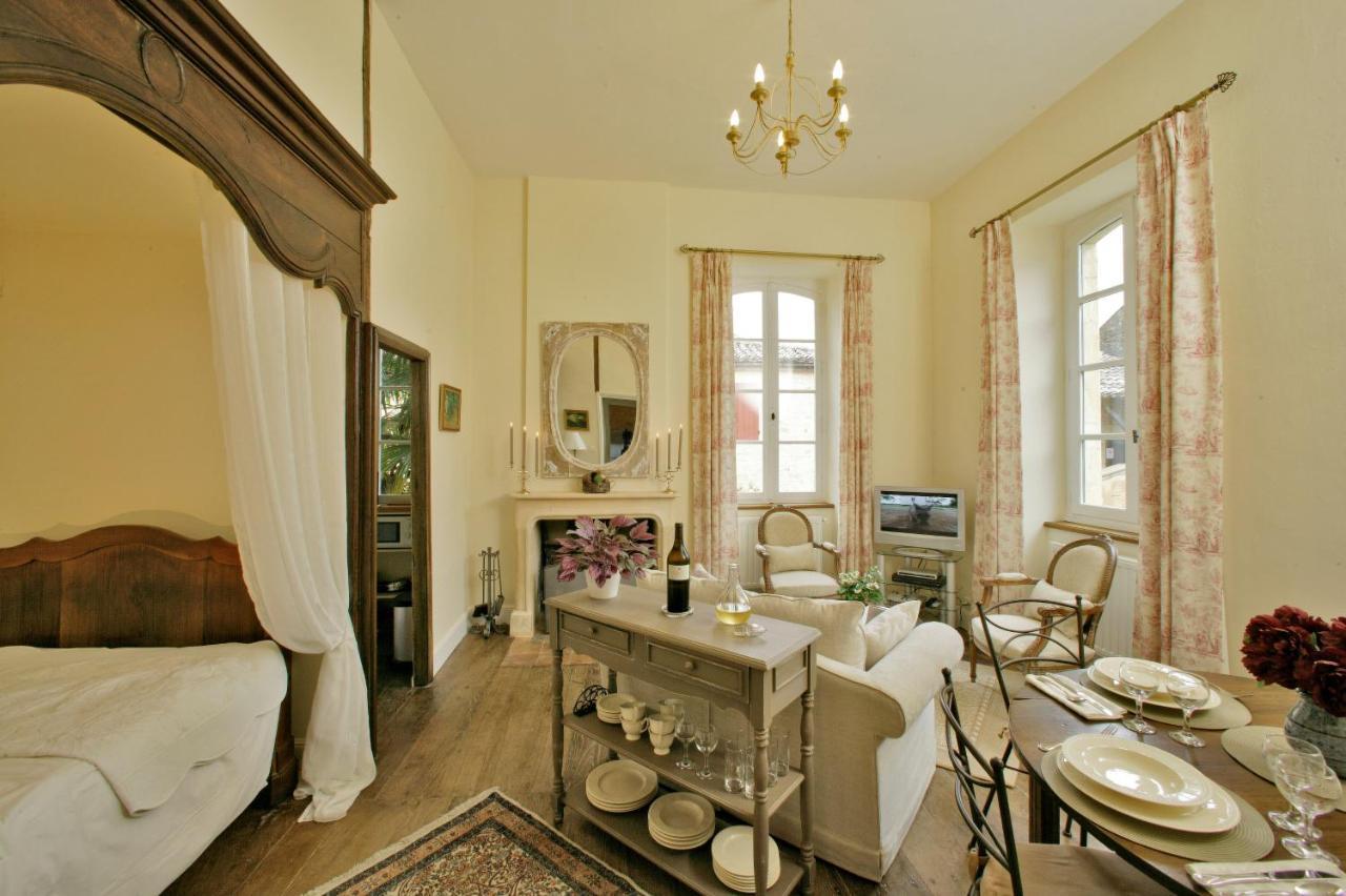 Le Prieure Du Chateau De Biron Бирон Экстерьер фото